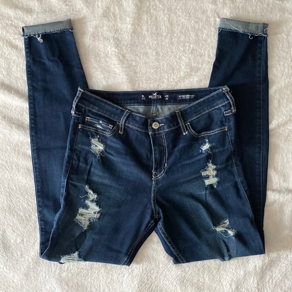 Hollister mid rise super skinny jeans (9L)